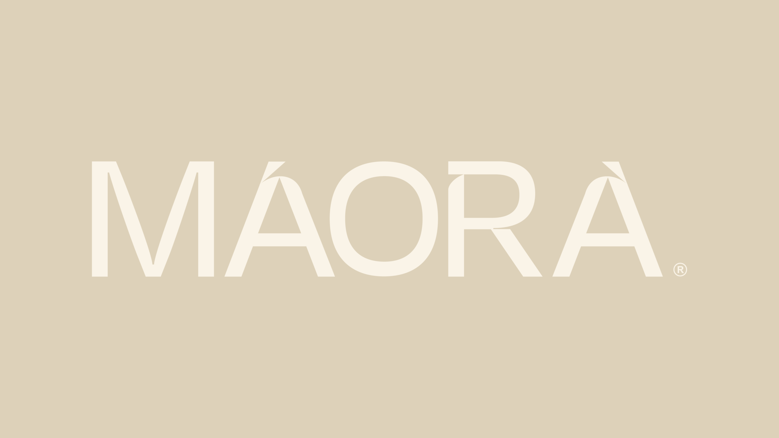 Le logo MAORA sur un fond uni
